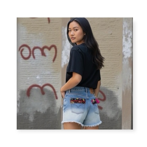 new LF Furst of a Kind ✿ Levi's® 517’s® Floral Trim Cut Off Denim Jeans Short ✿ - Picture 15 of 16